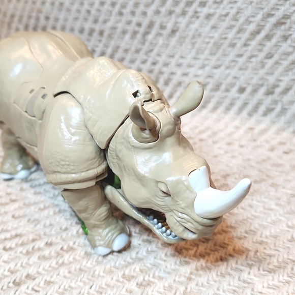 Transformers Rhrinox action figure - Picture 8 of 9